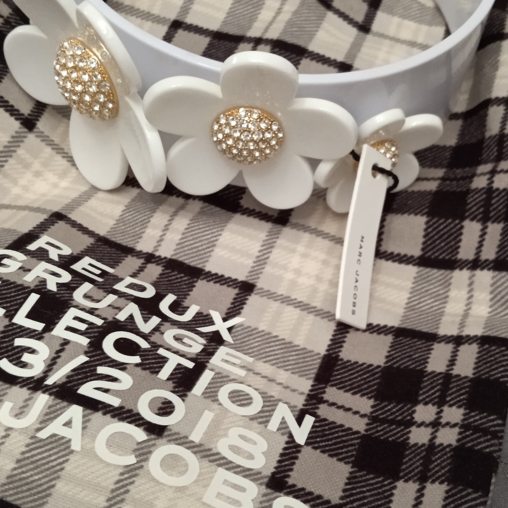 🎀🎊Host Pick 11/11/19🎀Marc Jacobs Daisy Headband - Picture 4 of 8
